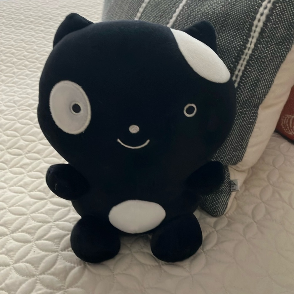 Miniso black toy cat size:10”inches